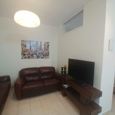 Lovely Apartment Premium Location Рамат-Ган Экстерьер фото